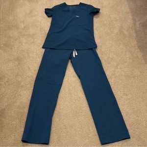 Figs teal scrubs set in size XXS